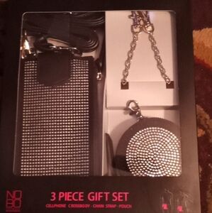 NO BOUNDARIES 3 PC GIFT SET CELLPHONE CROSSBODY W/CHAIN STRAP  AND POUCH